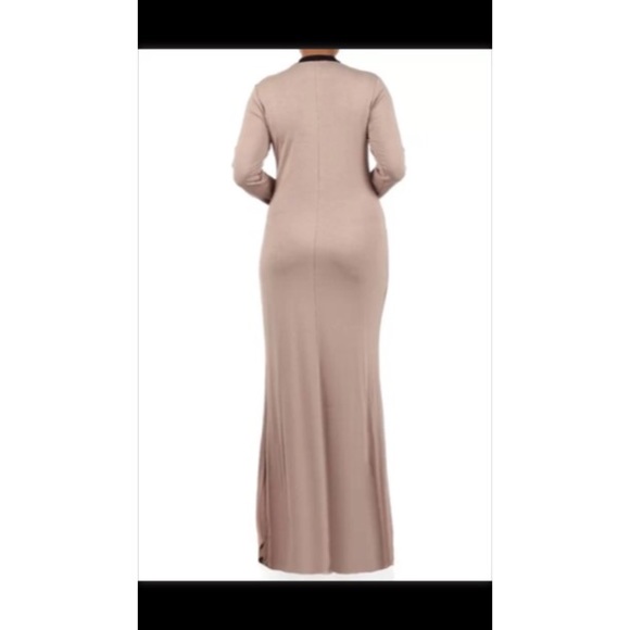 Nude/Black Ying Yang Gown - Picture 3 of 4